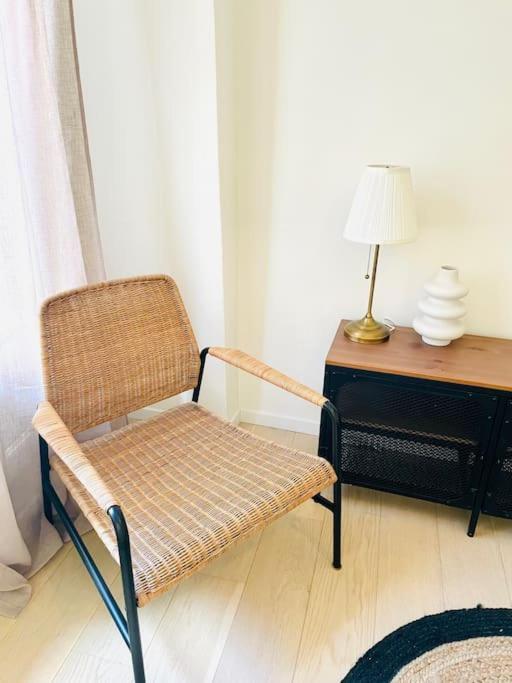 Maison Charmante Avec Terrasse, 2 Chambres Марсилан Екстериор снимка